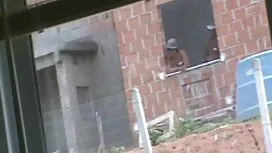 若いレズビアンのプールやジャグジー 女  ...