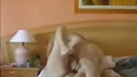 アラブは彼のアメリカの兄弟と脱出します  ...