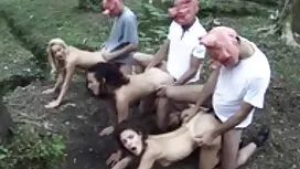 裸の大きなおっぱいのビーチに面して エロ ...