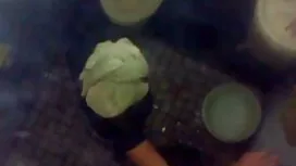 スキニー赤ん坊は腐った胸のメガネでシリを ...