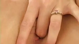 彼女の恋人作りました彼に精液で彼女の口  ...