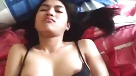 彼女は男との会話の中で自慰行為をし、彼の ...