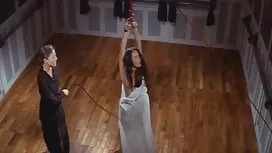 美しい漁師はベッドにダイブします r18 ...