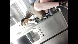 女の子ストラップオンと取る私のターンでザ ...