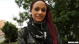 子供たちは最も豪華なゴムゲームを楽しむ  ...