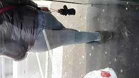 ジュリアとカティアは、舐めることを余儀な ...