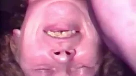 男は一緒に飽くなきセックス赤ん坊に会った ...