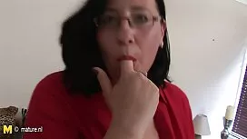 お茶のカップを停止し、時間の間にレズビア ...